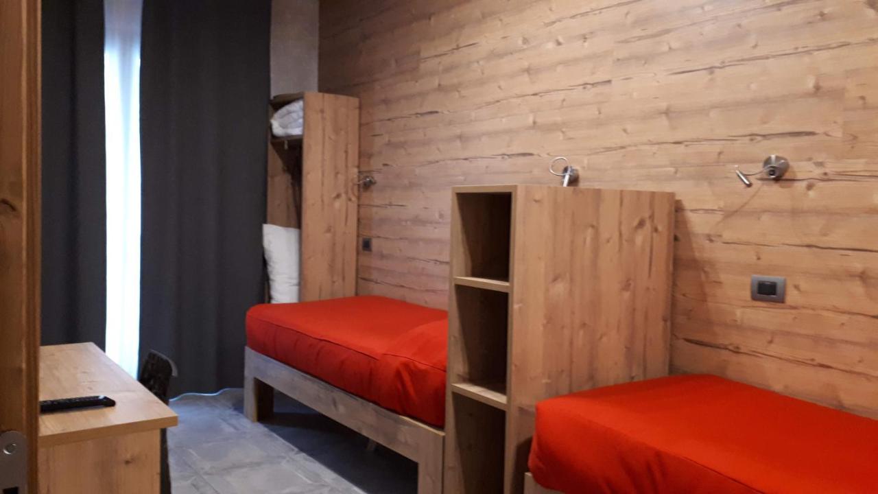 Hotel Bed & Rooms , Corte Rossa -1 Min Walk To Bernina Express Tirano Εξωτερικό φωτογραφία