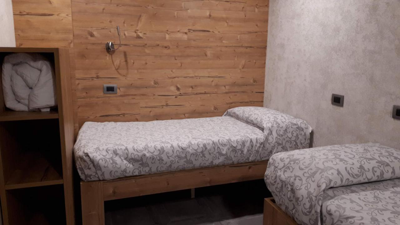 Hotel Bed & Rooms , Corte Rossa -1 Min Walk To Bernina Express Tirano Εξωτερικό φωτογραφία
