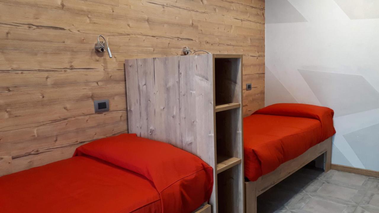 Hotel Bed & Rooms , Corte Rossa -1 Min Walk To Bernina Express Tirano Εξωτερικό φωτογραφία
