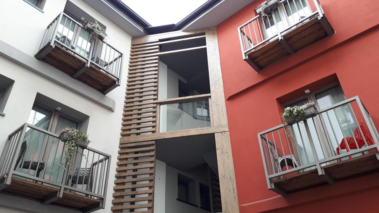 Hotel Bed & Rooms , Corte Rossa -1 Min Walk To Bernina Express Tirano Εξωτερικό φωτογραφία