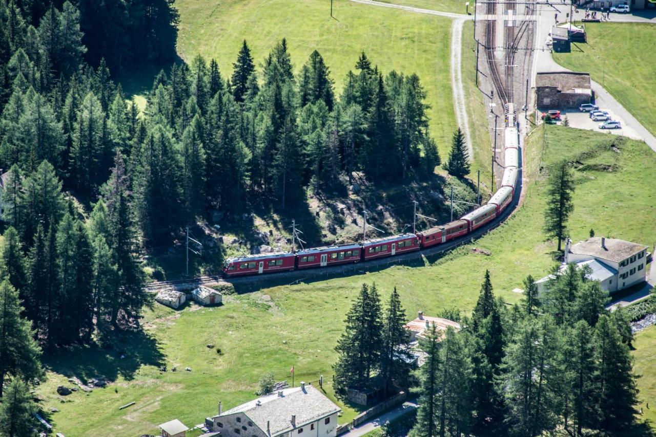 Hotel Bed & Rooms , Corte Rossa -1 Min Walk To Bernina Express Tirano Εξωτερικό φωτογραφία