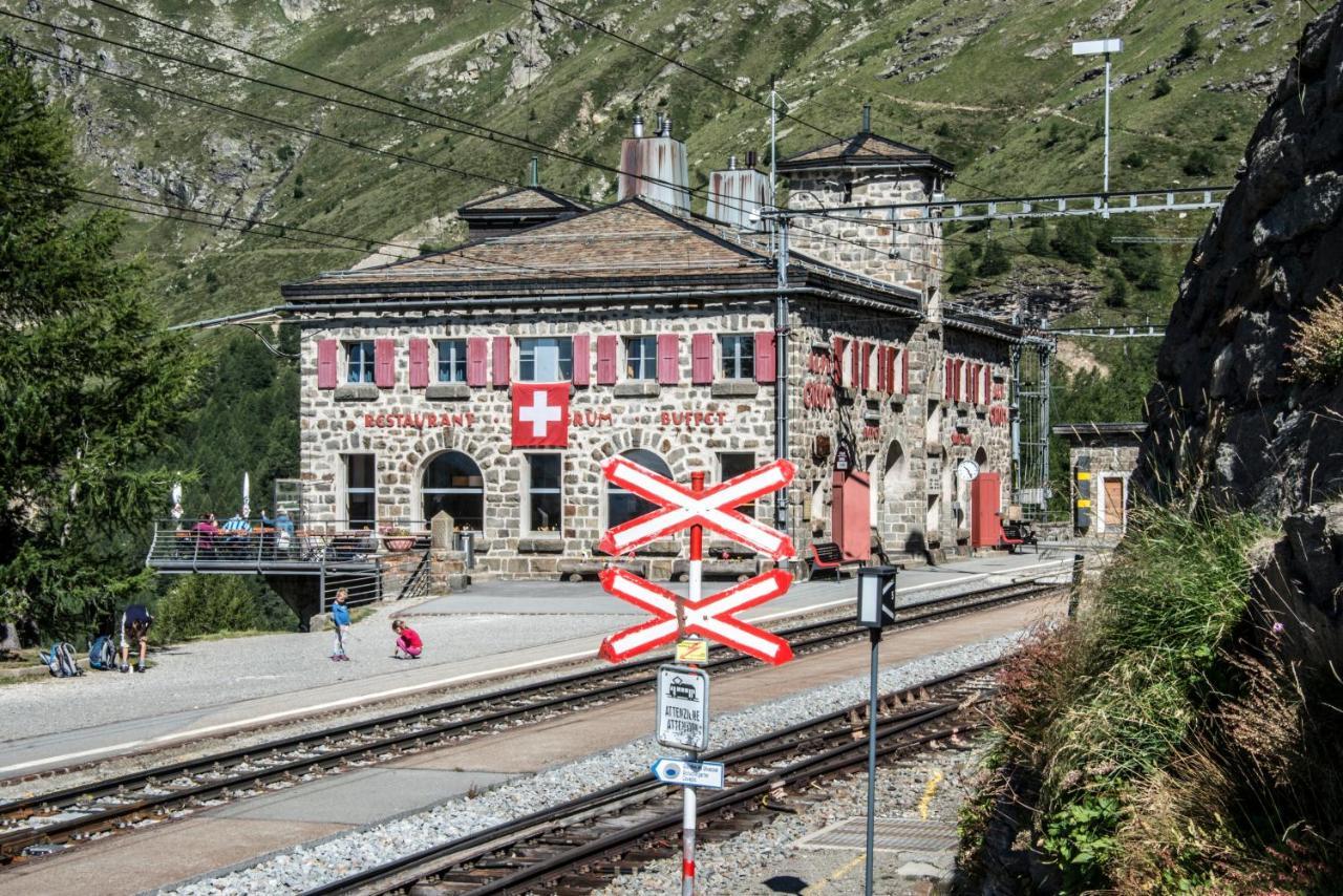 Hotel Bed & Rooms , Corte Rossa -1 Min Walk To Bernina Express Tirano Εξωτερικό φωτογραφία