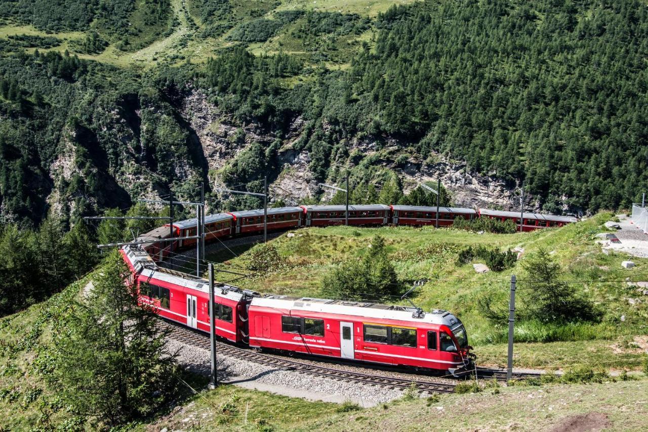Hotel Bed & Rooms , Corte Rossa -1 Min Walk To Bernina Express Tirano Εξωτερικό φωτογραφία