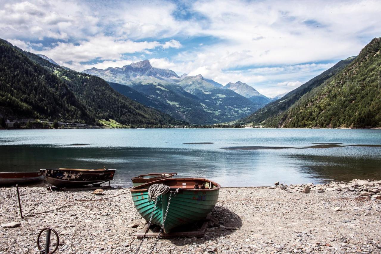 Hotel Bed & Rooms , Corte Rossa -1 Min Walk To Bernina Express Tirano Εξωτερικό φωτογραφία