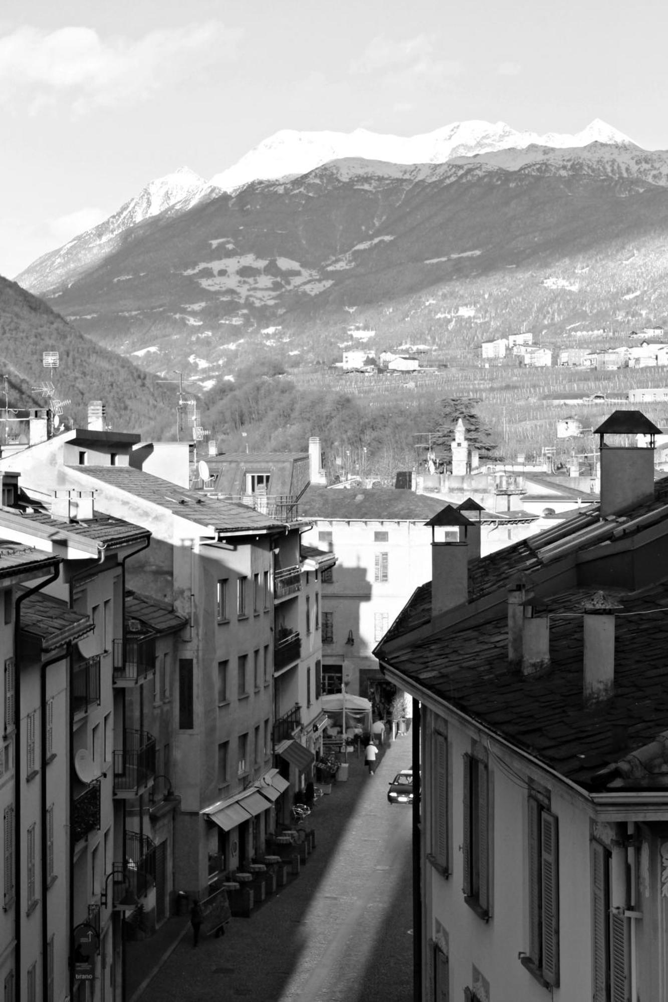 Hotel Bed & Rooms , Corte Rossa -1 Min Walk To Bernina Express Tirano Εξωτερικό φωτογραφία