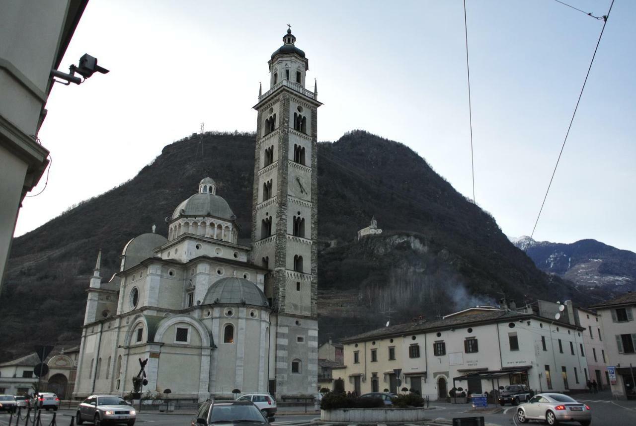 Hotel Bed & Rooms , Corte Rossa -1 Min Walk To Bernina Express Tirano Εξωτερικό φωτογραφία